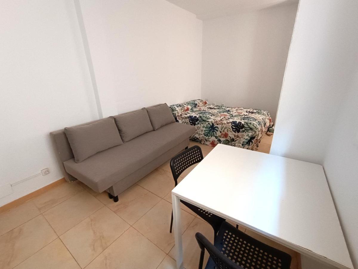 Apartamentos Duende Малага Екстериор снимка